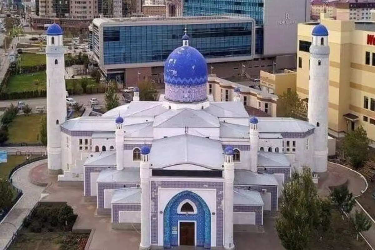 «Его личное право»: что ответили в акимате Атырау о родстве и участии Шакира Кейкина в поминках осуждённого