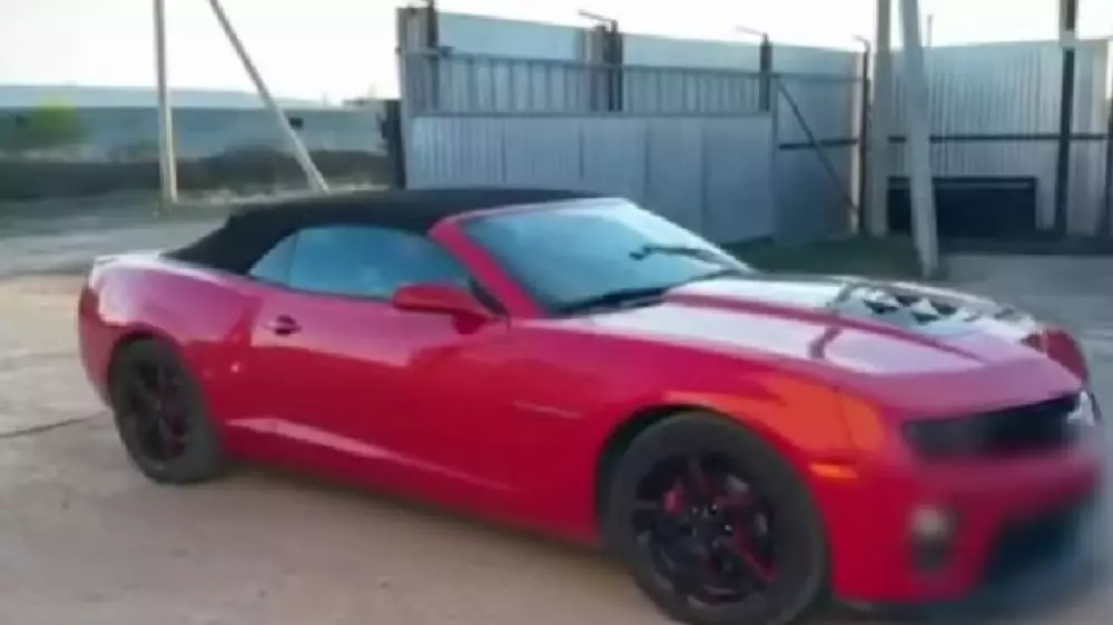 Водители спортивных авто устроили опасные гонки возле аэропорта в Актобе