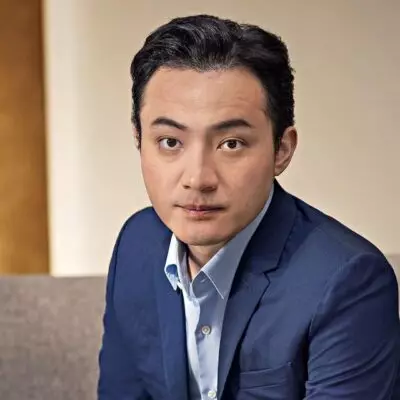 Криптоконфликт: Сан заявил о незаконной схеме в проекте Трампа