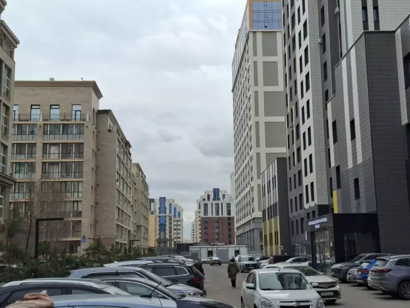 Злополучный ЖК «Коркем»: парня арестовали за попытку спрыгнуть с крыши