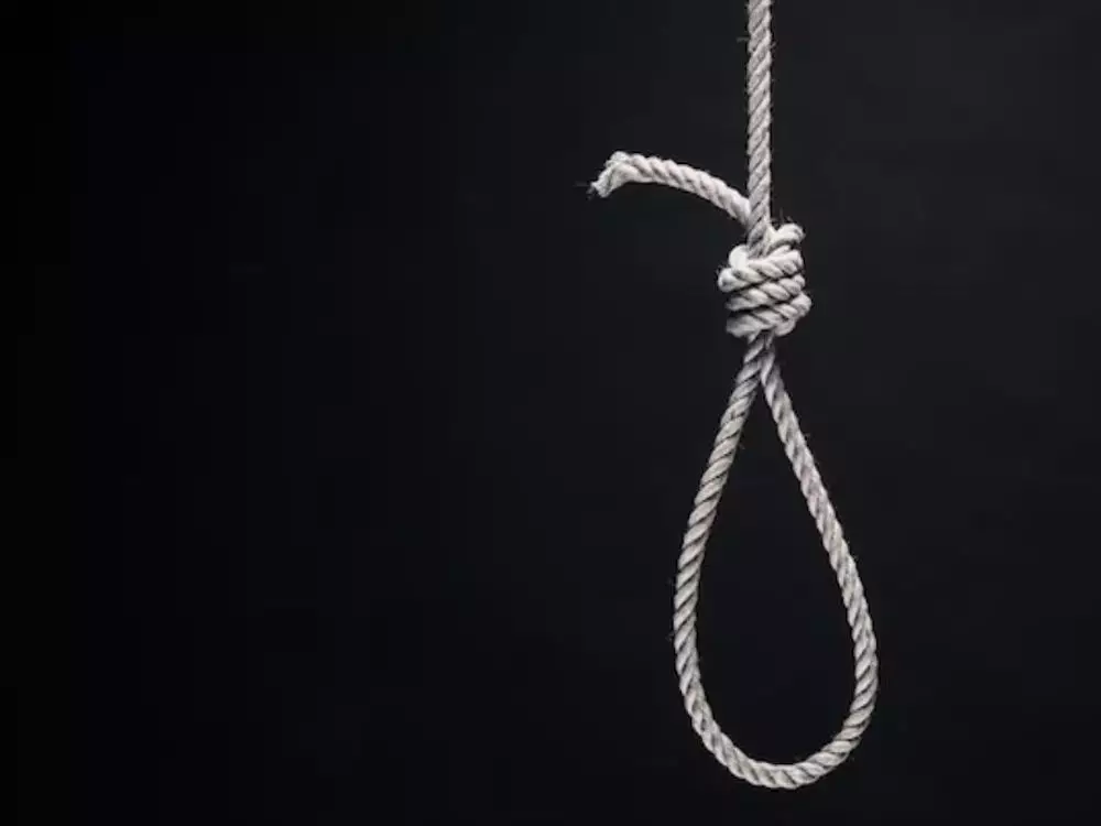 199 трагедий за год: почему Казахстан не справляется с подростковыми суицидами