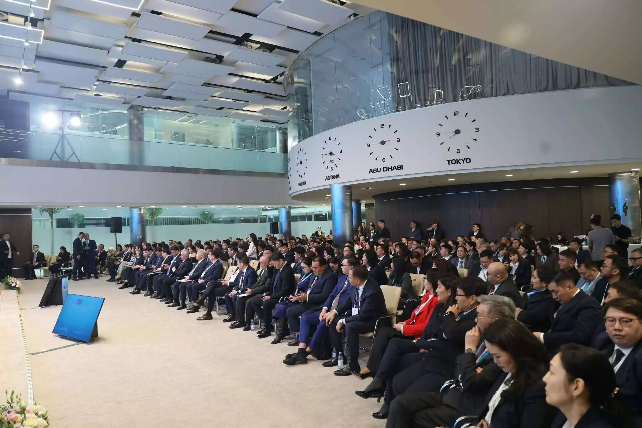 Казахстанские хозяйствующие субъекты заключили договоры на сумму более 20 миллионов долларов США.