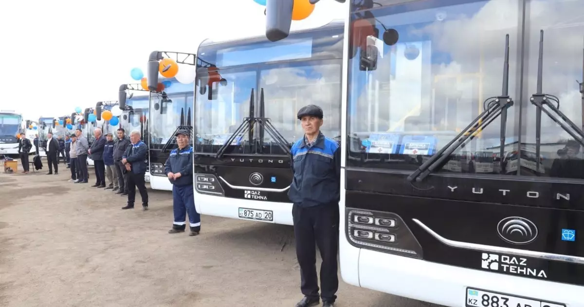  «Қазақмыс» автопаркін жаңартуда: жұмыскерлерді тасымалдау үшін 90 жаңа автобус сатып алынды 