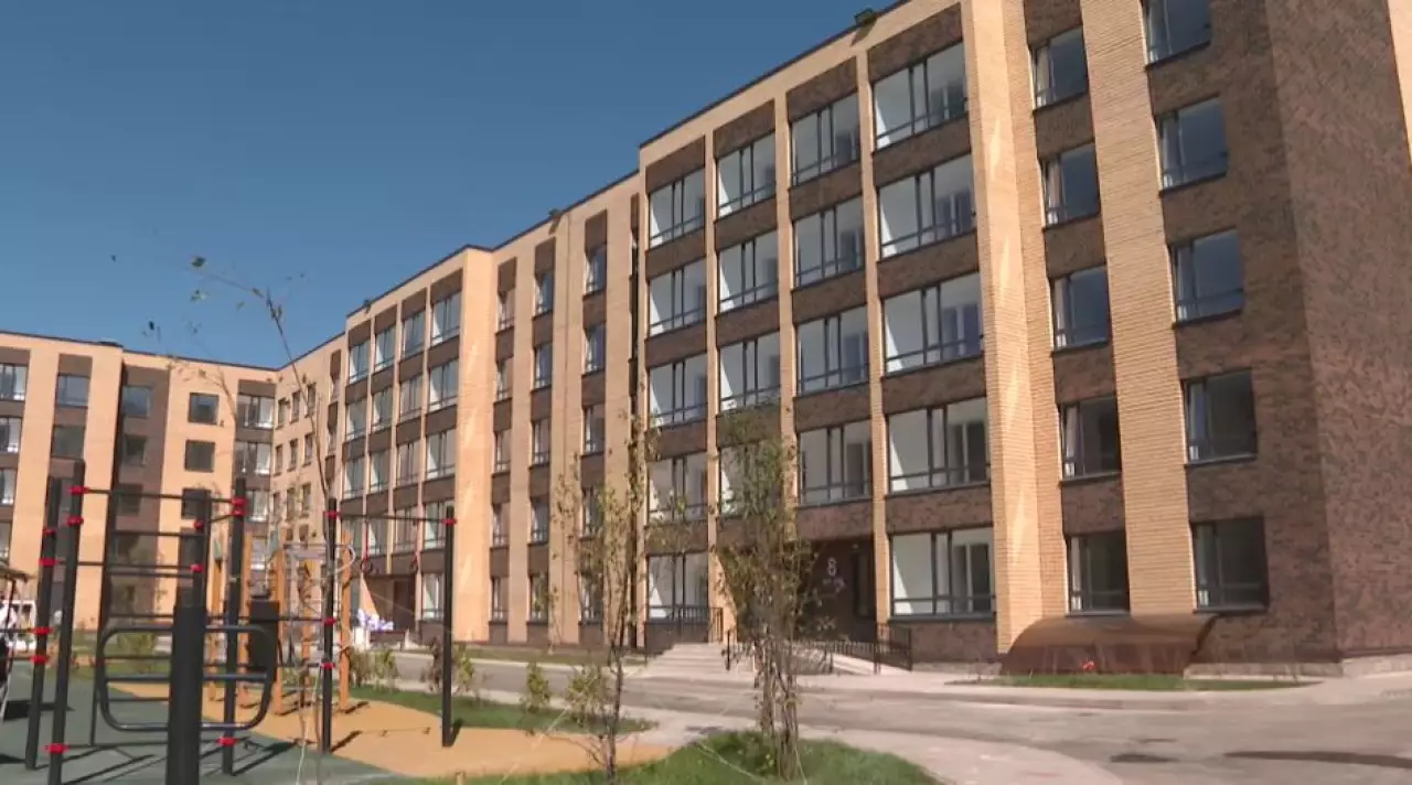 Жетім балаларды баспанамен қамтудағы түйткіл