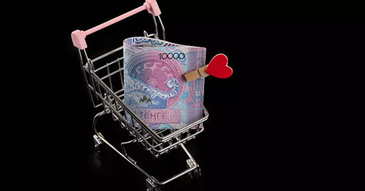  18 млн теңге: Мектеп бухгалтері жұмыс істемейтін күйеуіне жалақы аударып отырған 