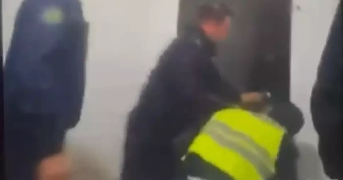  Құлсарыда балалар дер кезінде полиция шақырып, аналарын құтқарып қалды 