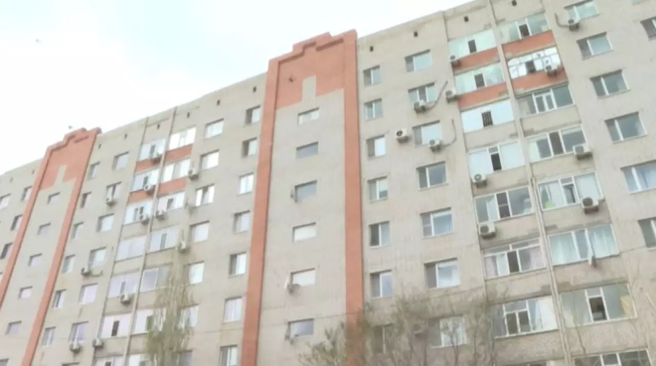 Былтыр 58 бала терезеден құлап кеткен