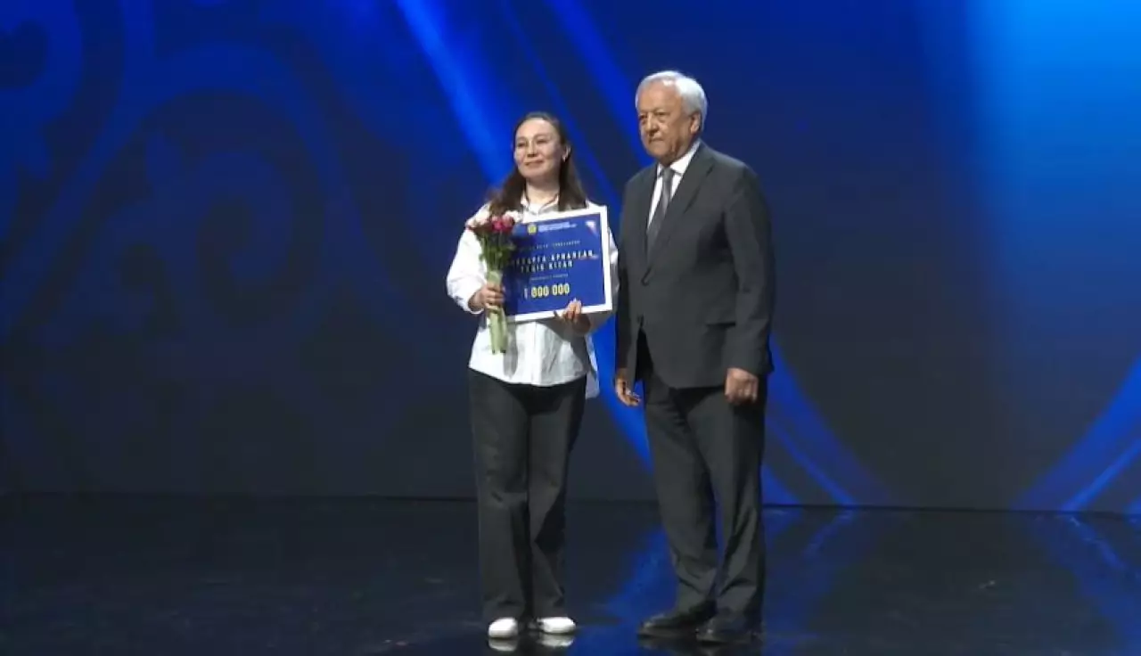 «Ұлттық кітап» республикалық байқауының жеңімпаздары марапатталды