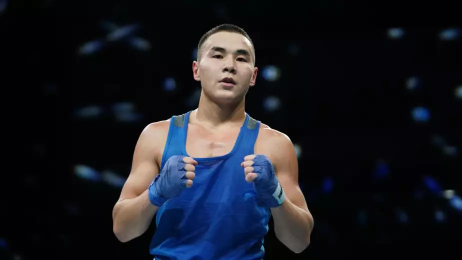 Скандальный бой Казахстана на Кубке мира: решение не показали, похоже на ограбление. Видео