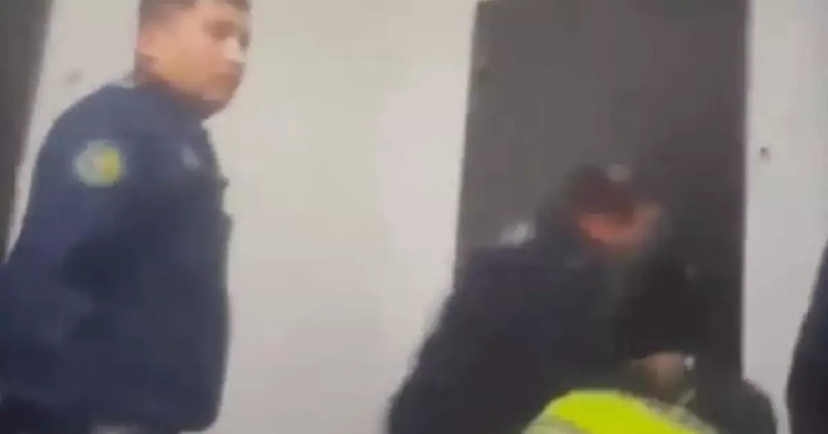  Атырауда балалар дер кезінде полиция шақырып, аналарын ажалдан арашалап қалды 