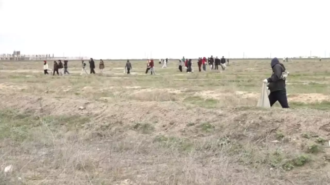 Городские окраины очистили от мусора в Атырау
