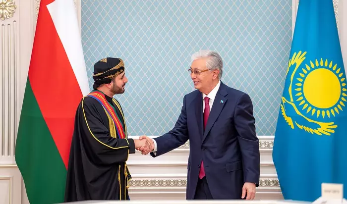 Президент Казахстана вручил Орден Дружбы принцу Хейсаму бен Тарику Аль Саиду.