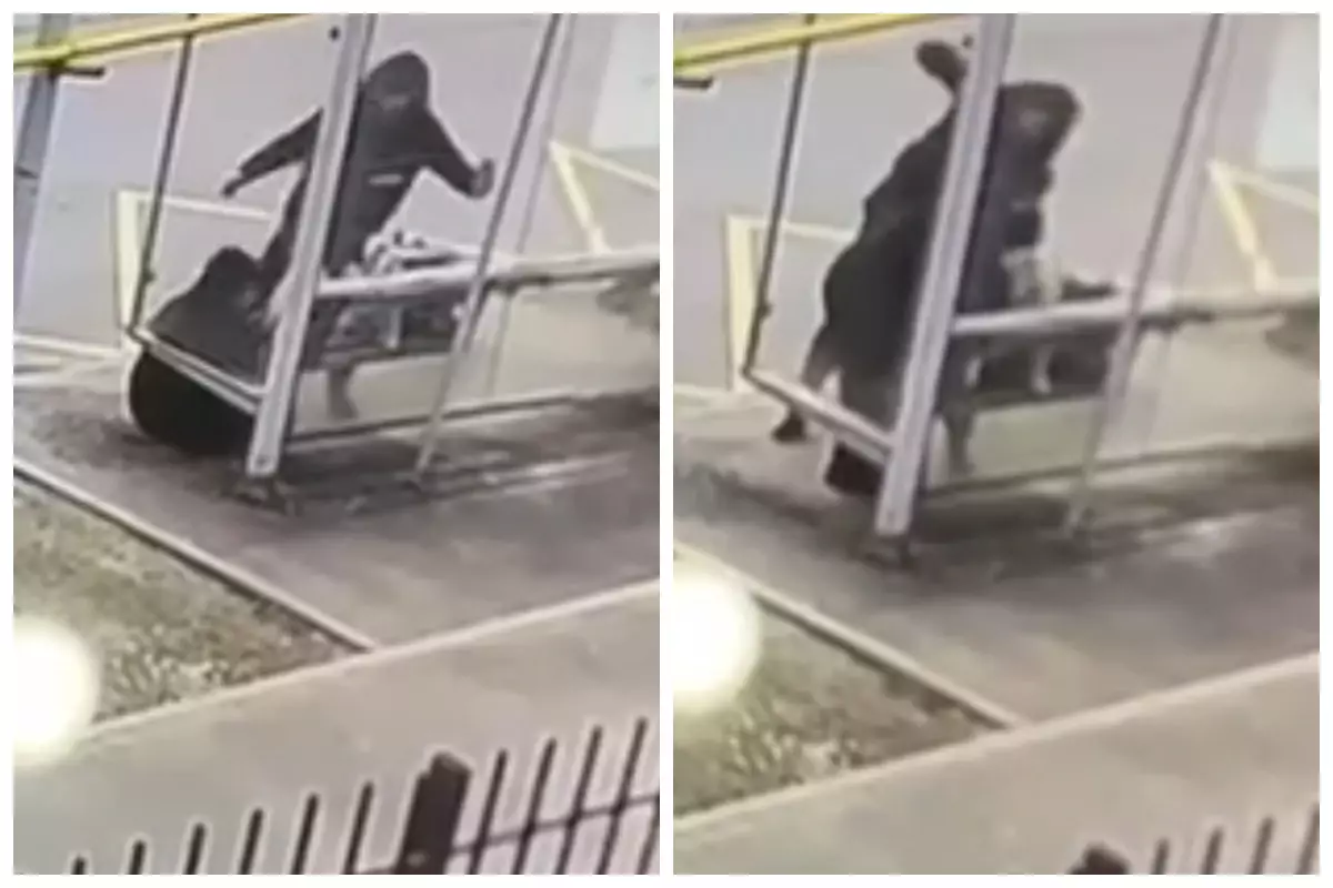 Алматыда жігіт аялдамада тұрған зейнеткерді аяусыз соққыға жықты (видео)