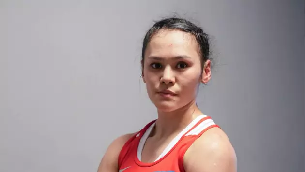 Нокдауны, разгром и потеря. Как Казахстан выступил в четвертый день Кубка мира по боксу