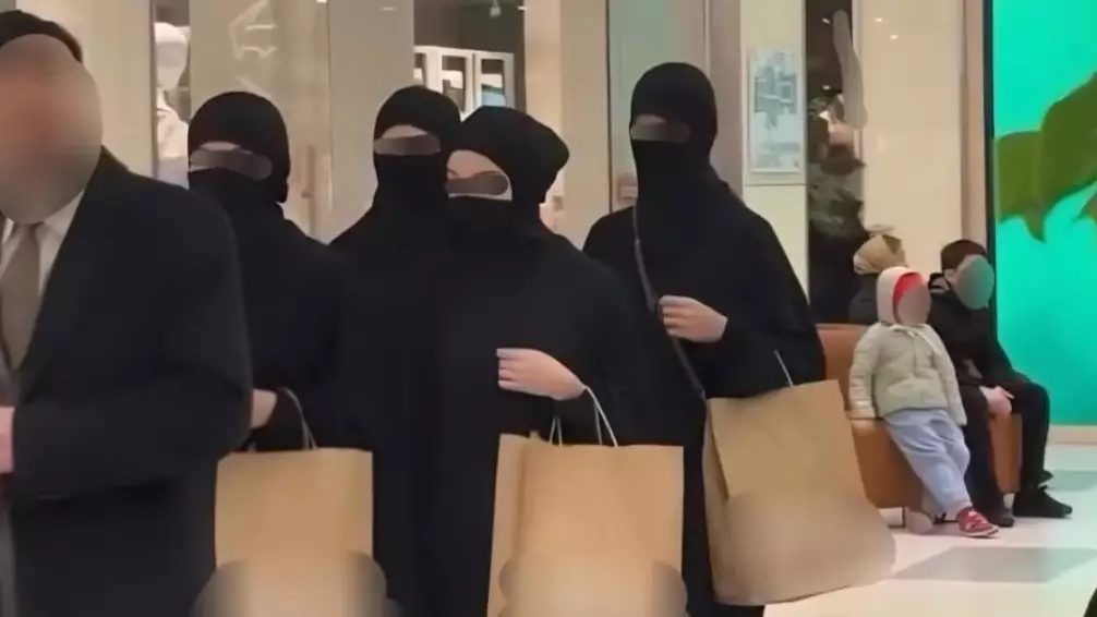 Полиция Алматы прокомментировала видео с женщинами с закрытыми лицами