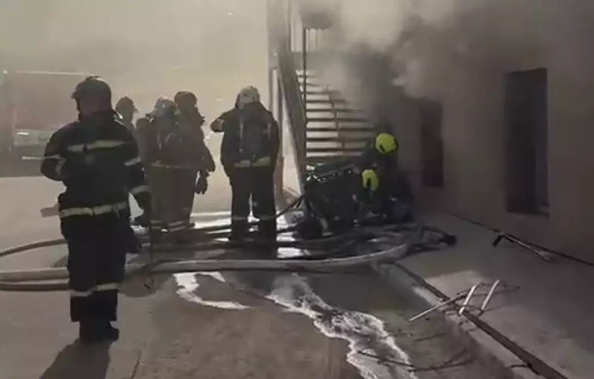 В Астане загорелась сауна, эвакуированы 150 человек