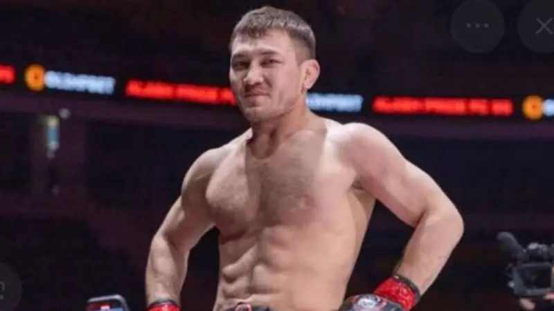 Қазақстандық файтер экс-чемпионмен айқасады