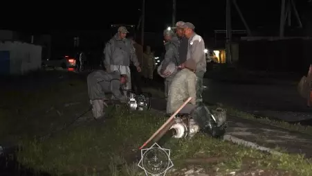 "Жаңбыр суының деңгейі 25 см-ге дейін жетті" - Кентау дабыл қағып жатыр (ВИДЕО)