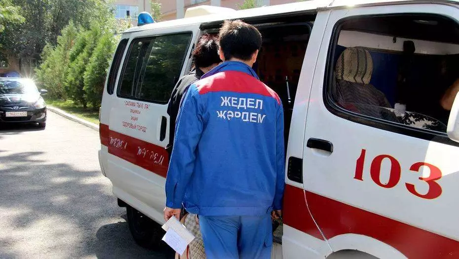 Удар по фельдшеру обошелся в 1,5 года тюрьмы: в Астане вынесен приговор за нападение на медика