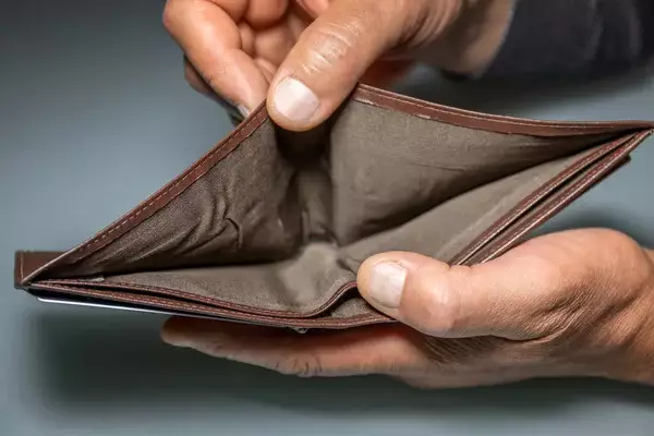 Банкротство физических лиц в Казахстане: Как списать долги и какие будут последствия?