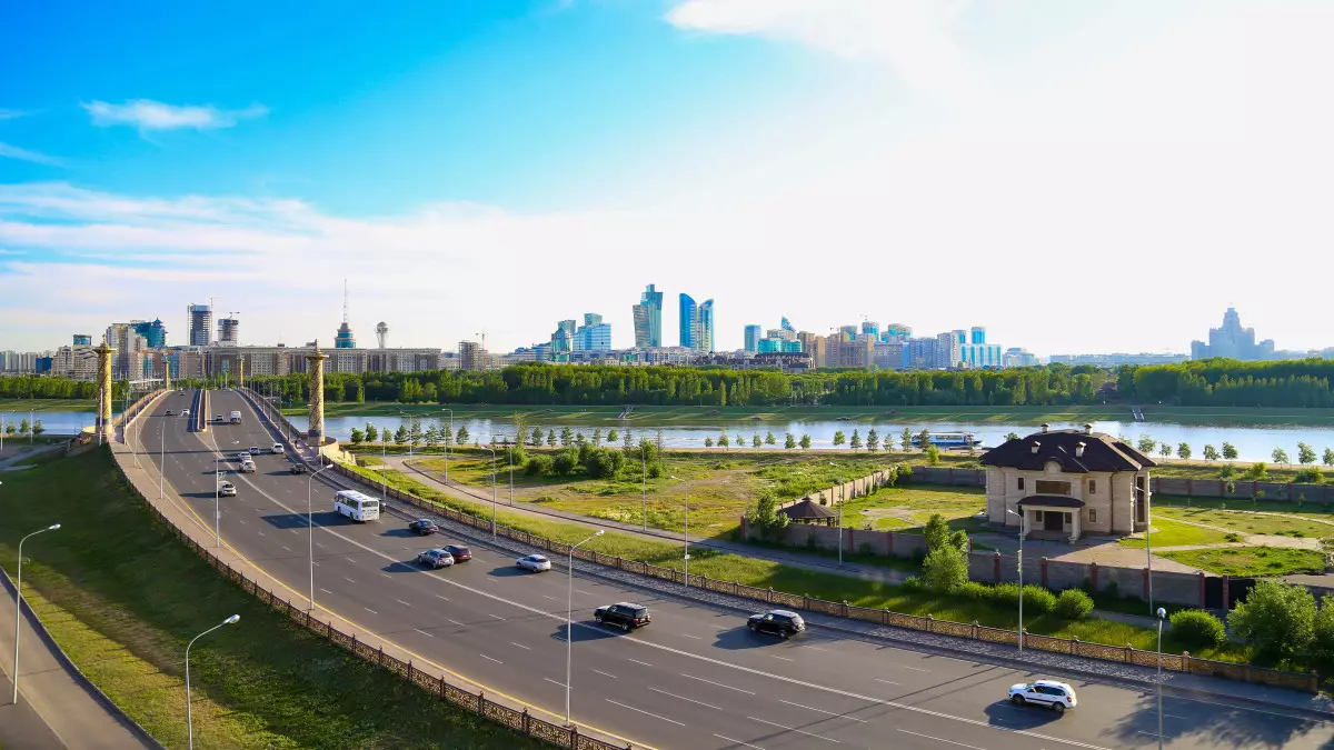 Какие улицы перекроют в Астане: список ограничений для водителей