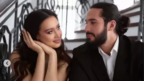  «Әкеңіз жақында ғана қайтыс болды ғой" - Марқұм актер Мұрат Бисембиннің қызы тұрмысқа шығады