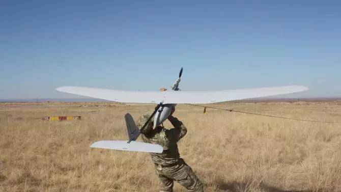 Казахстан планирует строить собственные беспилотники совместно с турецкой оборонной компанией Baykar.