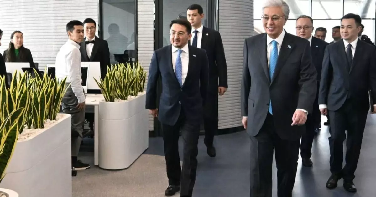  Президент Қасым-Жомарт Тоқаев Alem.ai халықаралық жасанды интеллект орталығын аралап көрді 