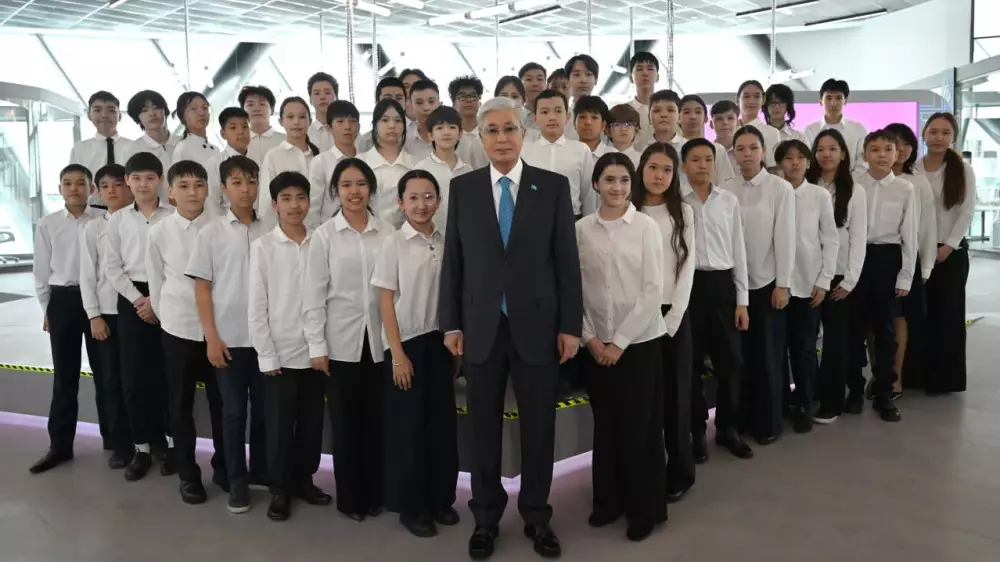 Тоқаев инновациялық мектептер желісі мен Креативті технологиялар орталығын іске қосты