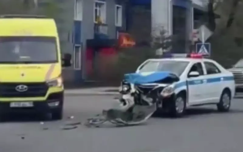 ДТП с участием полиции в Костанае: служебный автомобиль не уцелел