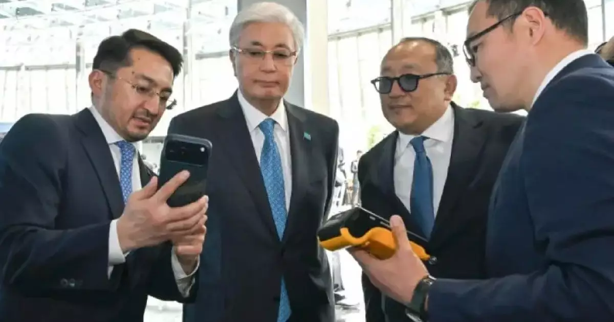  Тоқаевқа Қазақстандағы алғашқы криптовалюта төлемі көрсетілді 