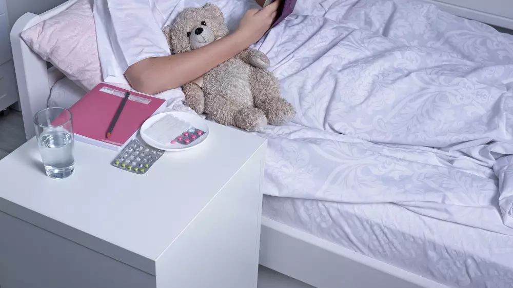 Мать ребёнка с онкодиагнозом заявила о перебоях с лекарствами в Астане