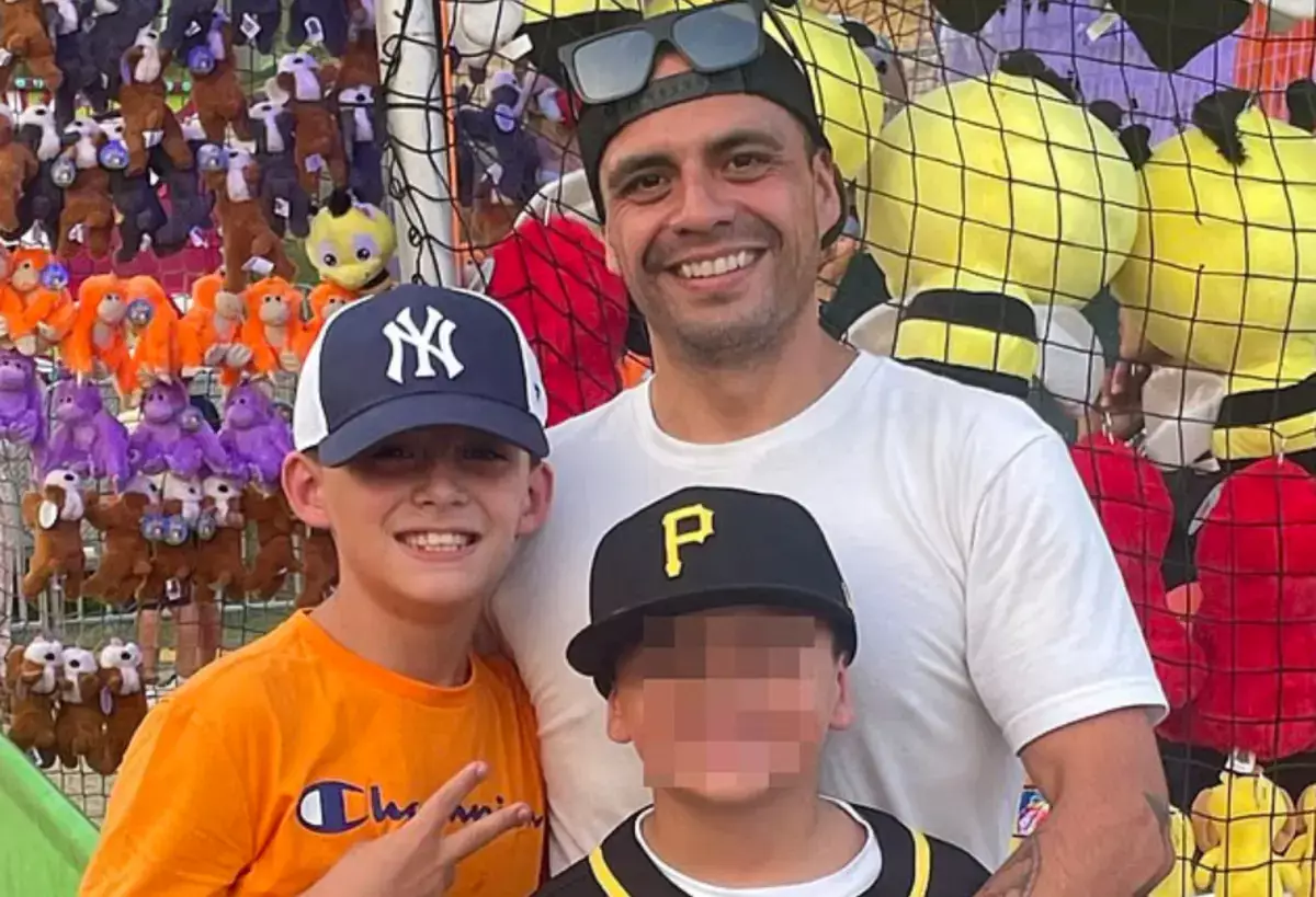 Отец открыл огонь по сыну в туалете аэропорта - новости на Lada.kz 24.04.2026