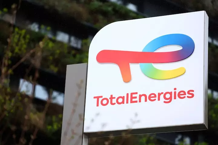 TotalEnergies инвестирует 1,2 миллиарда долларов в ветровой проект в Казахстане.