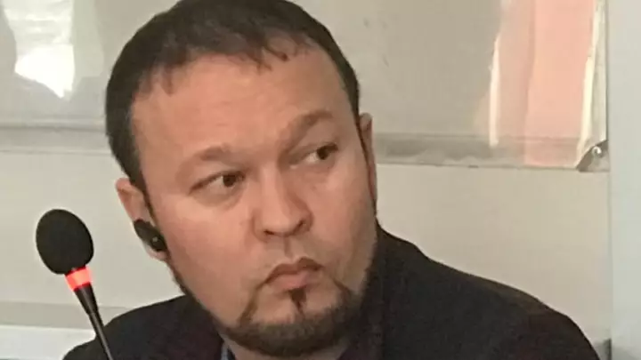 Автоблогер Руслан Жанпейісов сотта полиция қызметкерлерін жеңіп, ақталып шықты