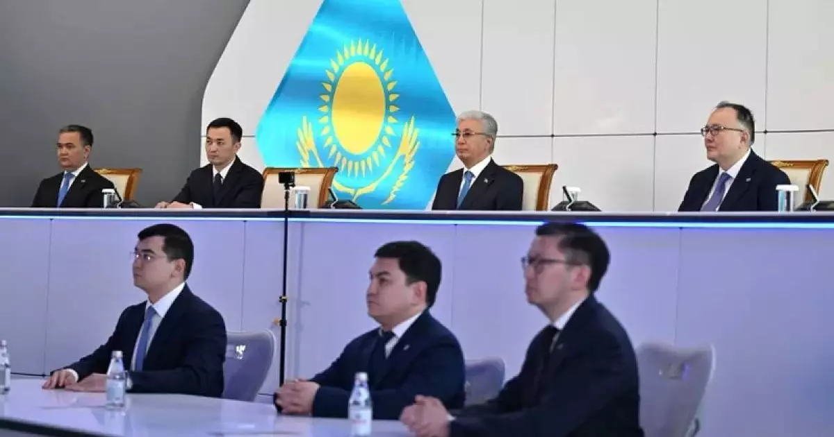  Глава государства посетил центр Международный центр искусственного интеллекта alem.ai 