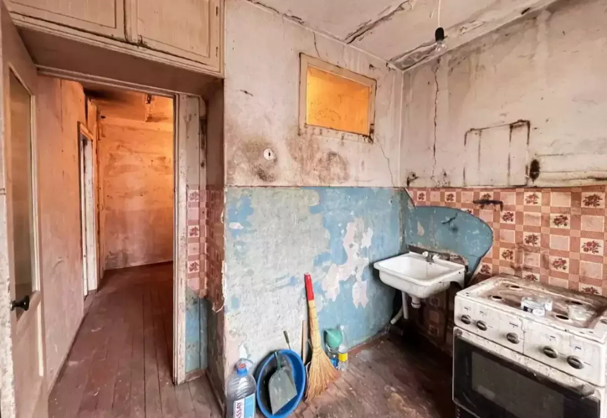 Хоррор на рынке жилья: необычная квартира в Астане привлекла внимание сети