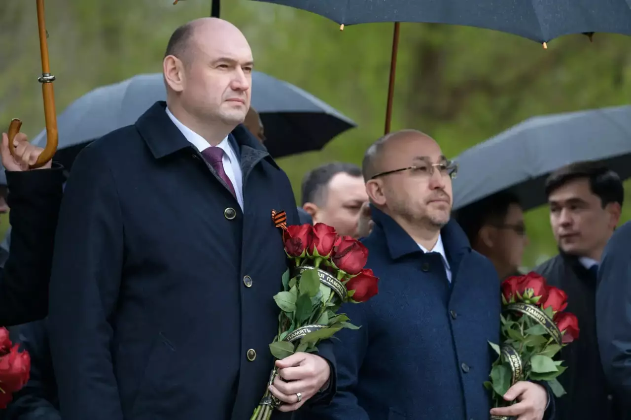 Делегация Казахстана прибыла в Оренбургскую область в преддверии Дня Победы.
