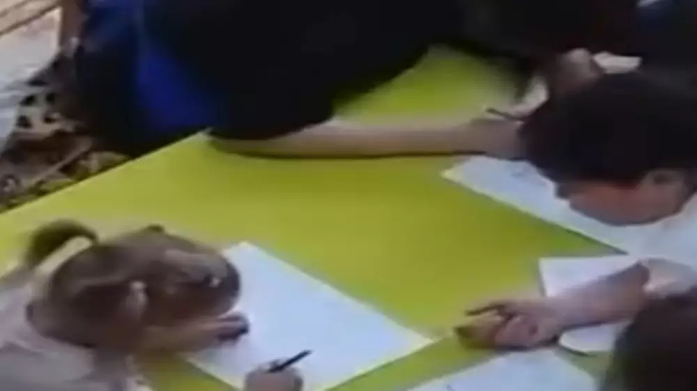 Теміртауда балаға қатігездік танытқан тәрбиеші жұмыстан босатылды