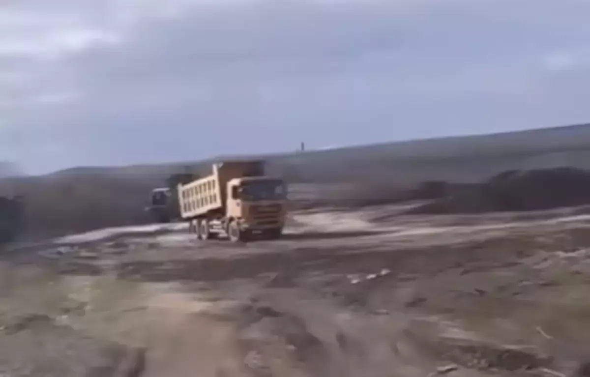 Человеческие останки в котловане: жители ВКО требуют остановить стройку больницы