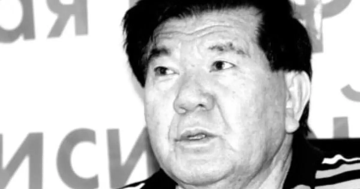  “Қайтыс болған соң 5 жыл уақыт өту керек” - Мұхтар Шахановқа көше атын беру туралы 