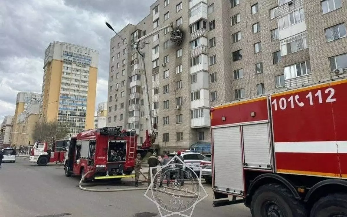 Астанада көпқабатты тұрғын үйден өрт шықты