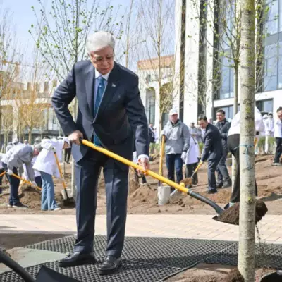 Глава государства принял участие в республиканской экологической акции «Таза Қазақстан»