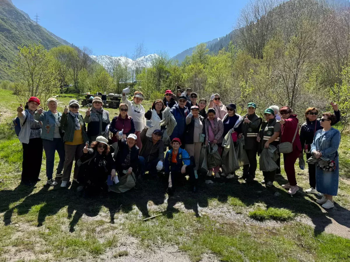 Таза Қазақстан: Алматыдағы Аюсай шатқалында сенбілік өтті