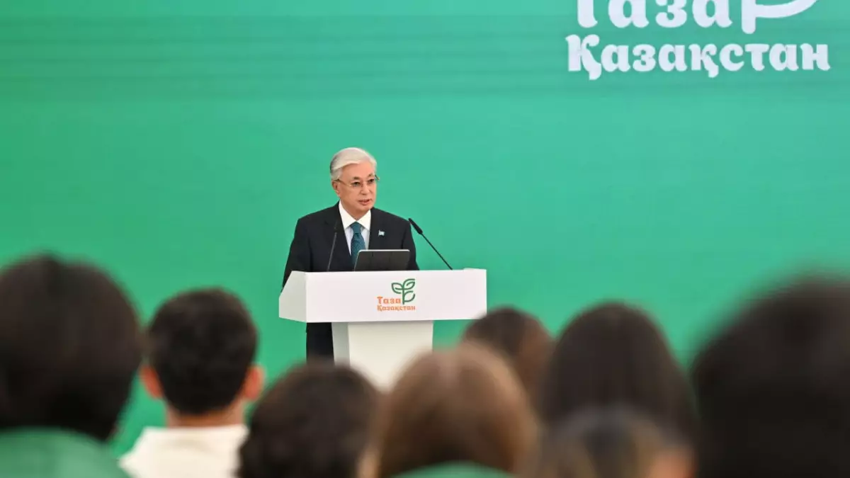 Президент: Казахстан меняется в положительную сторону