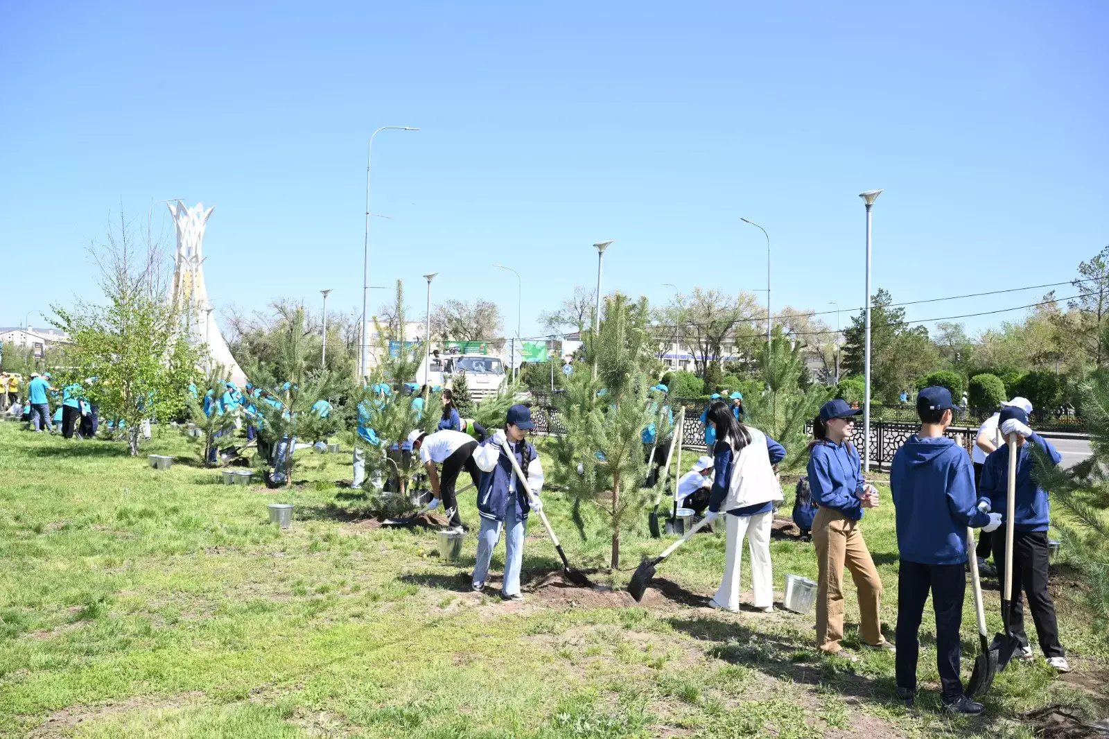 «Жасыл желек» республикалық акциясы: Жетісуда 8 мыңнан астам ағаш отырғызылды