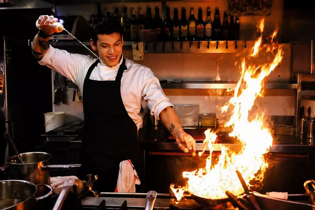 Из Актау – в ресторан со звездой Мишлен: выпускник колледжа стал шеф-поваром в Испании - новости на Lada.kz 25.04.2026