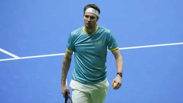 Прямая трансляция матча Бублик - Циципас на турнире за 4,5 миллиарда тенге