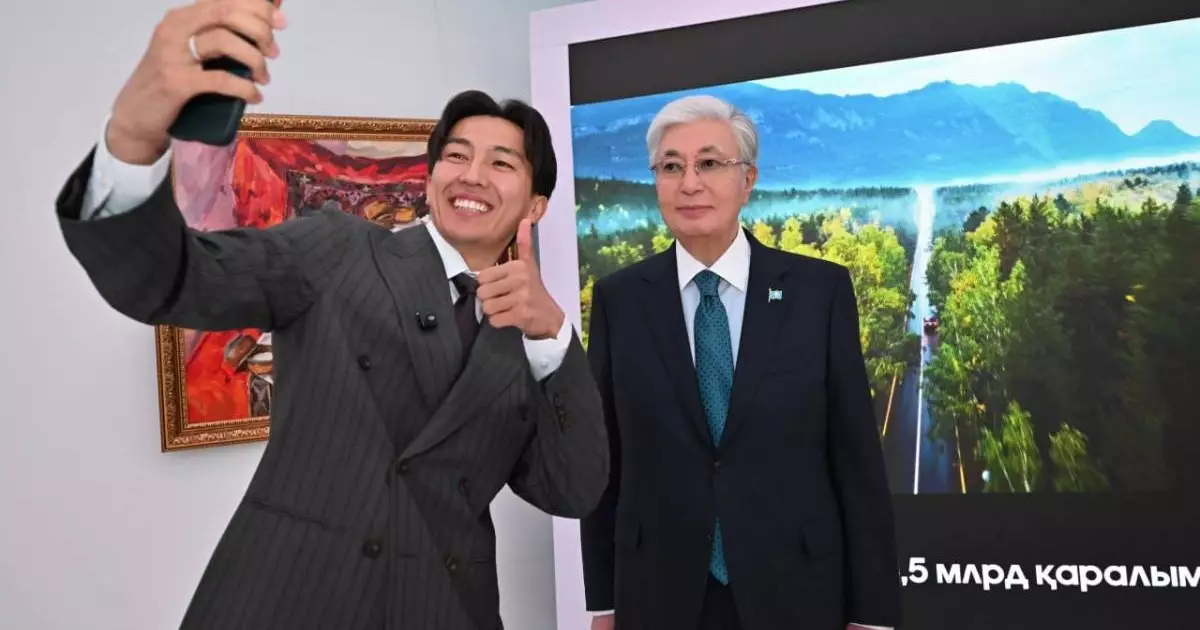  Токаев посетил Фонд развития креативных индустрий и оценил новые проекты в Казахстане 