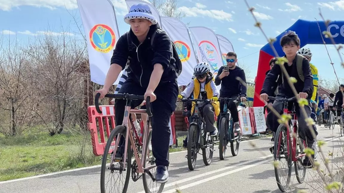 Астанада экологиялық акция аясында жазғы веломаусым ашылды